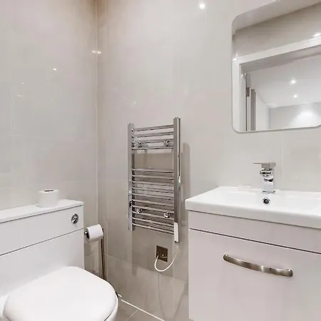 Stylish 2Bed Flat 10Min To Wimbledon Tennis Courts London Exterior foto
